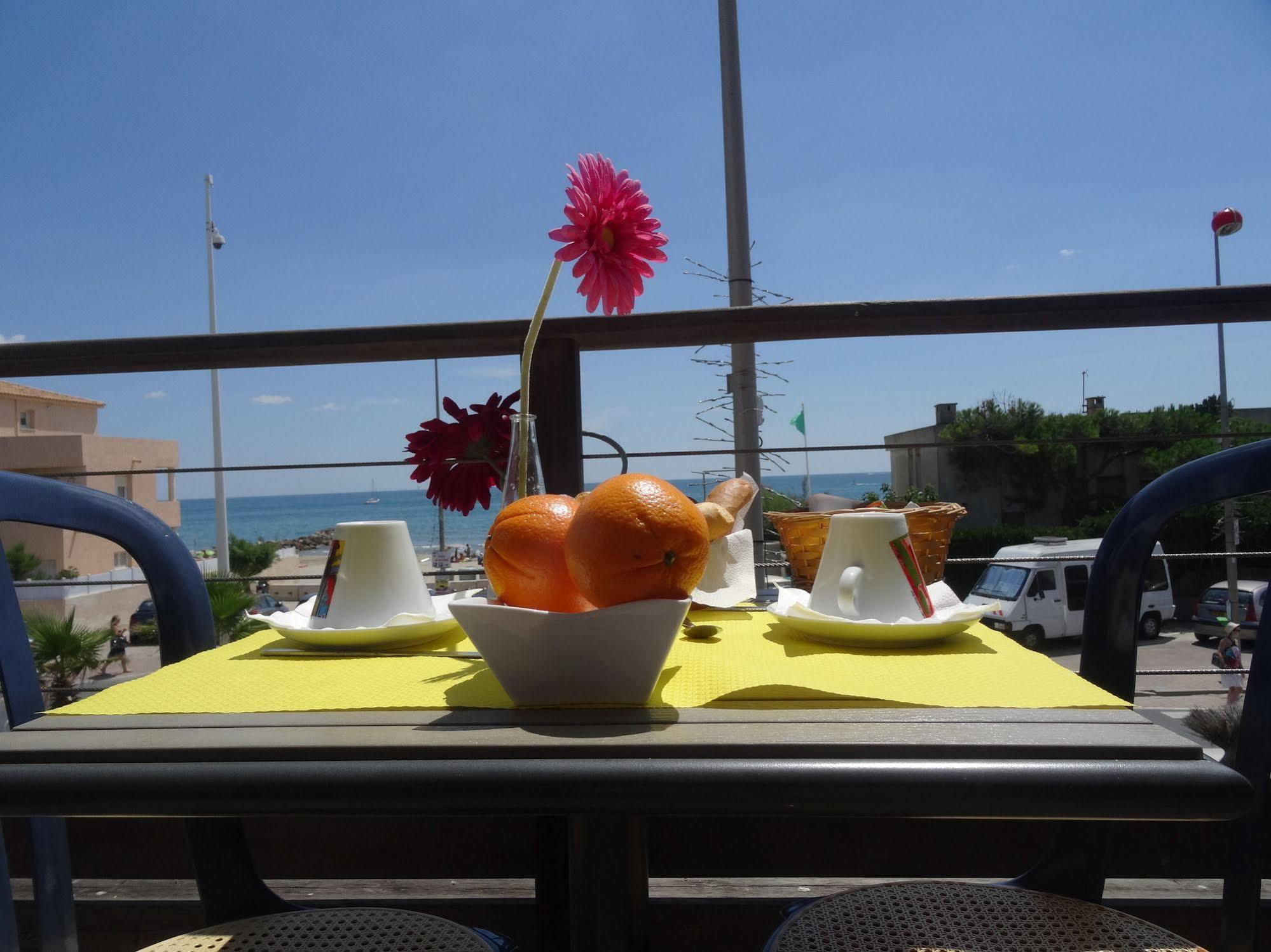 Le Grand Large Bord De Hotel&appartements 2*